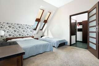 Отель Hotel Pod Kasztanami Люблин Двухместный номер с 2 отдельными кроватями-3